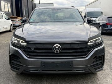 Volkswagen Touareg - 2