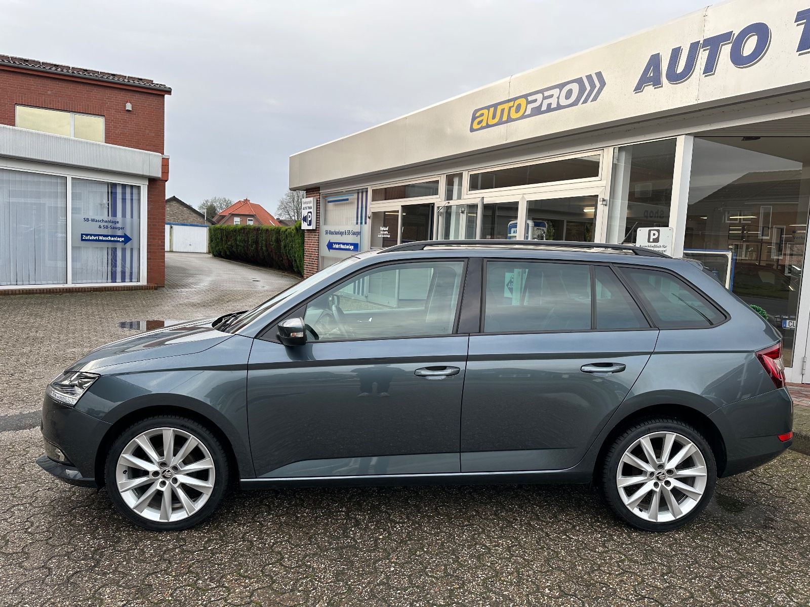 Fahrzeugabbildung SKODA Fabia Combi 1.0 TSI Style SHZG/EPH/Carplay