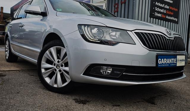 Skoda Superb /2.0TDI/Green Tec/Navi/Schaltwippen, Ansicht 1 bei Car Company Bocholt