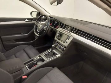 Volkswagen Passat Variant - 11