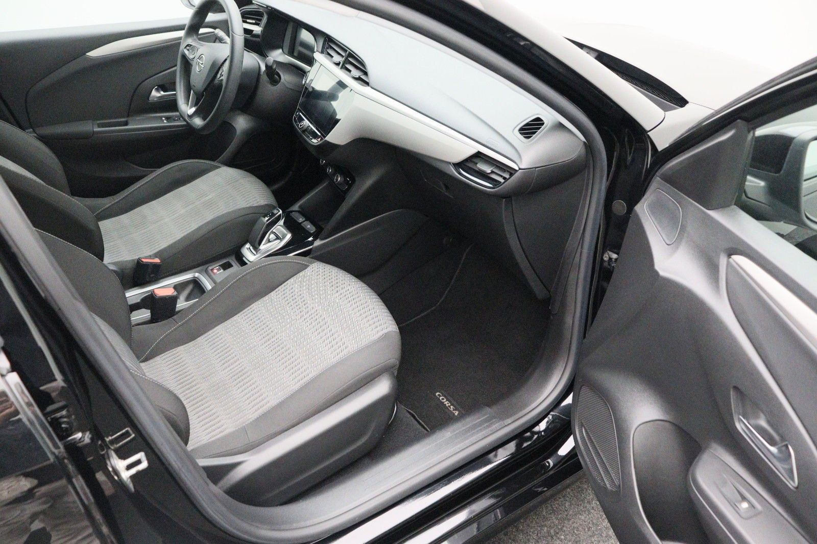 Fahrzeugabbildung Opel Zafira C 1.4 Tourer Active NAVI SHZ 7-Sitzer