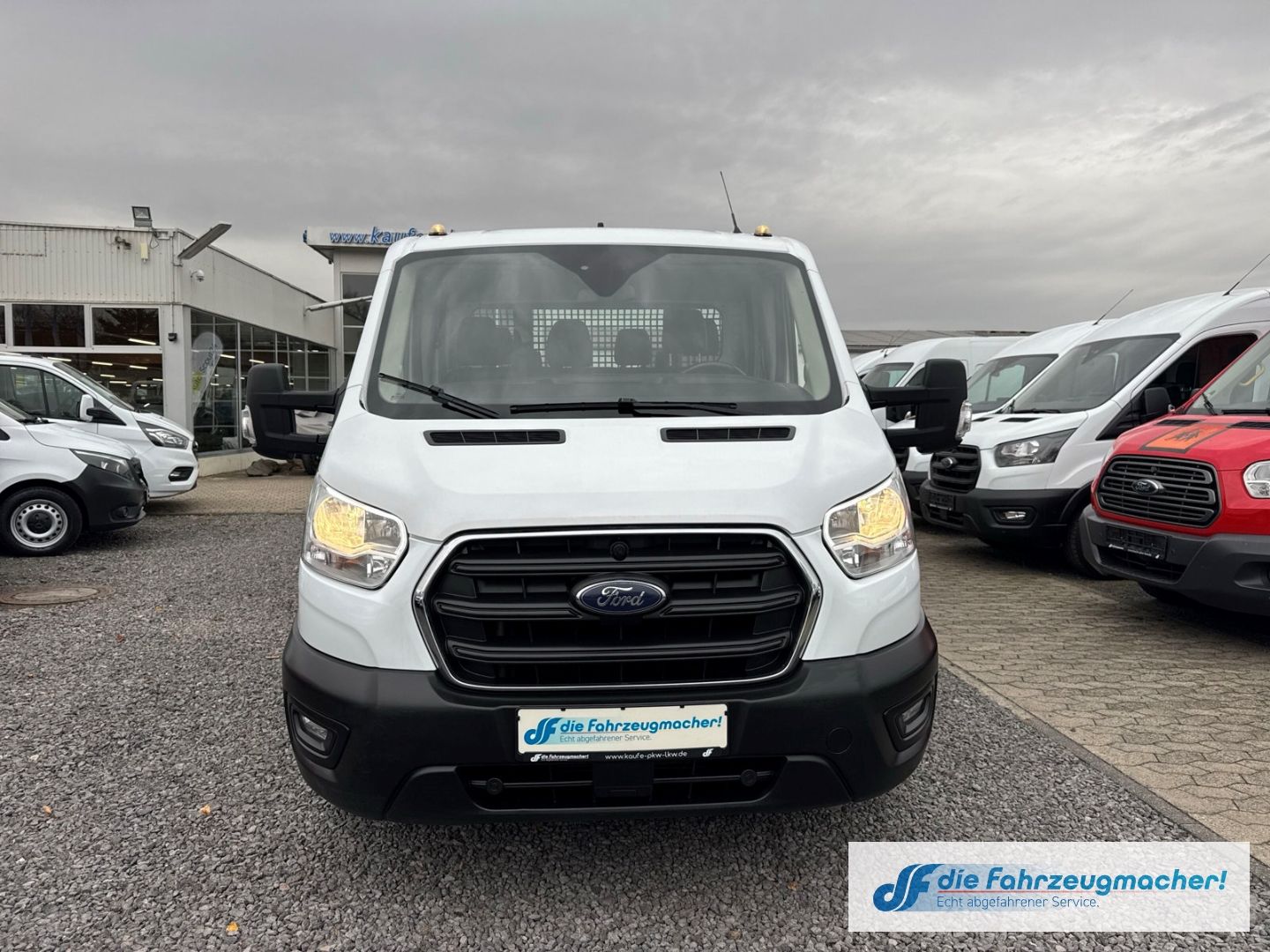 Fahrzeugabbildung Ford Transit Pritsche 350 L2 Doppelkabine  2.0 TDCi D