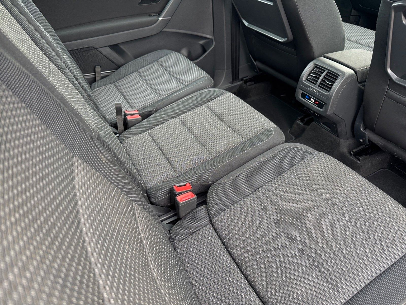 Fahrzeugabbildung Volkswagen Touran Comfortline 1.5 TSI