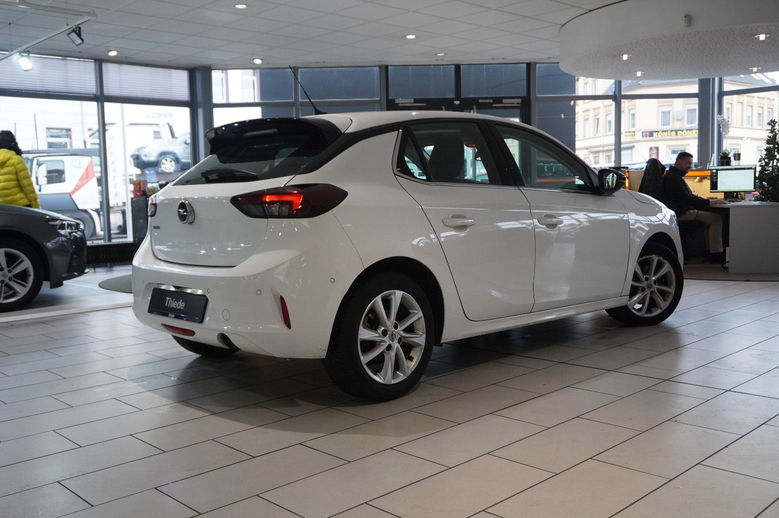 Fahrzeugabbildung Opel Corsa F 1.2T ELEGANCE NAVI/LED/KAMERA/VIRT/SPORT