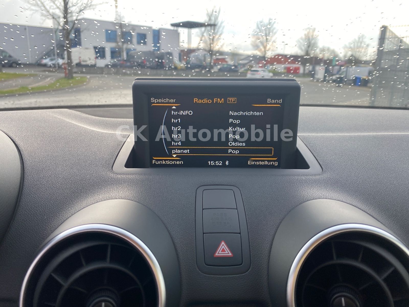 Fahrzeugabbildung Audi A1 Attraction 1.6 TDI DSG/Klima/Bi-Xenon/SHZ/PDC