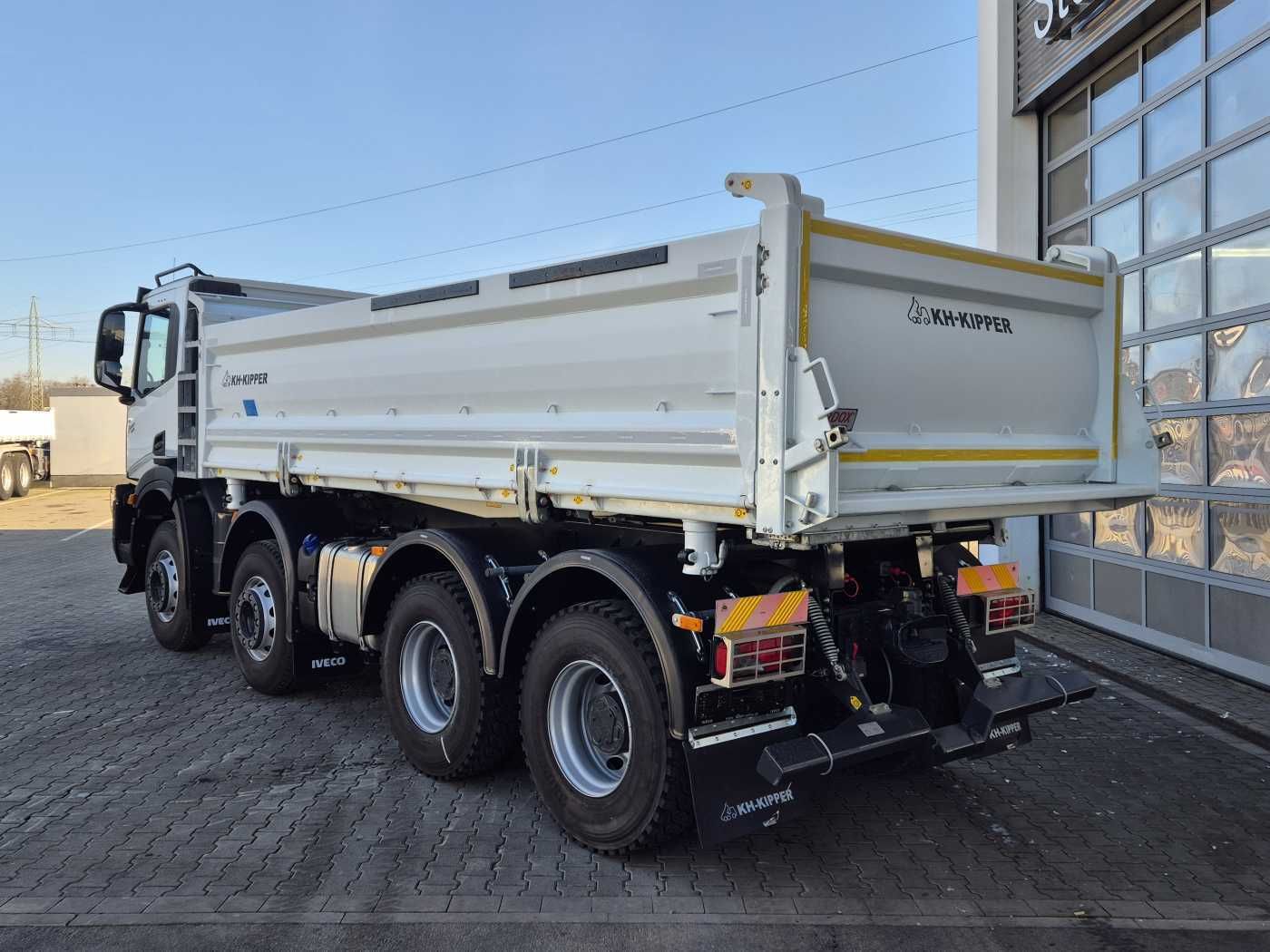 Fahrzeugabbildung Iveco AD360X46Z HR OFF 8x4 Bordmatic Hardox AHK