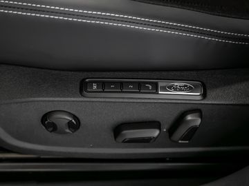 Ford Capri 210kW RWD Kamera Navi Stauassistent LED