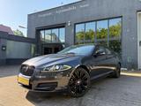 Jaguar XF 2.2 Diesel*XENON*LEDER*KAMERA* - graue Jaguar XF