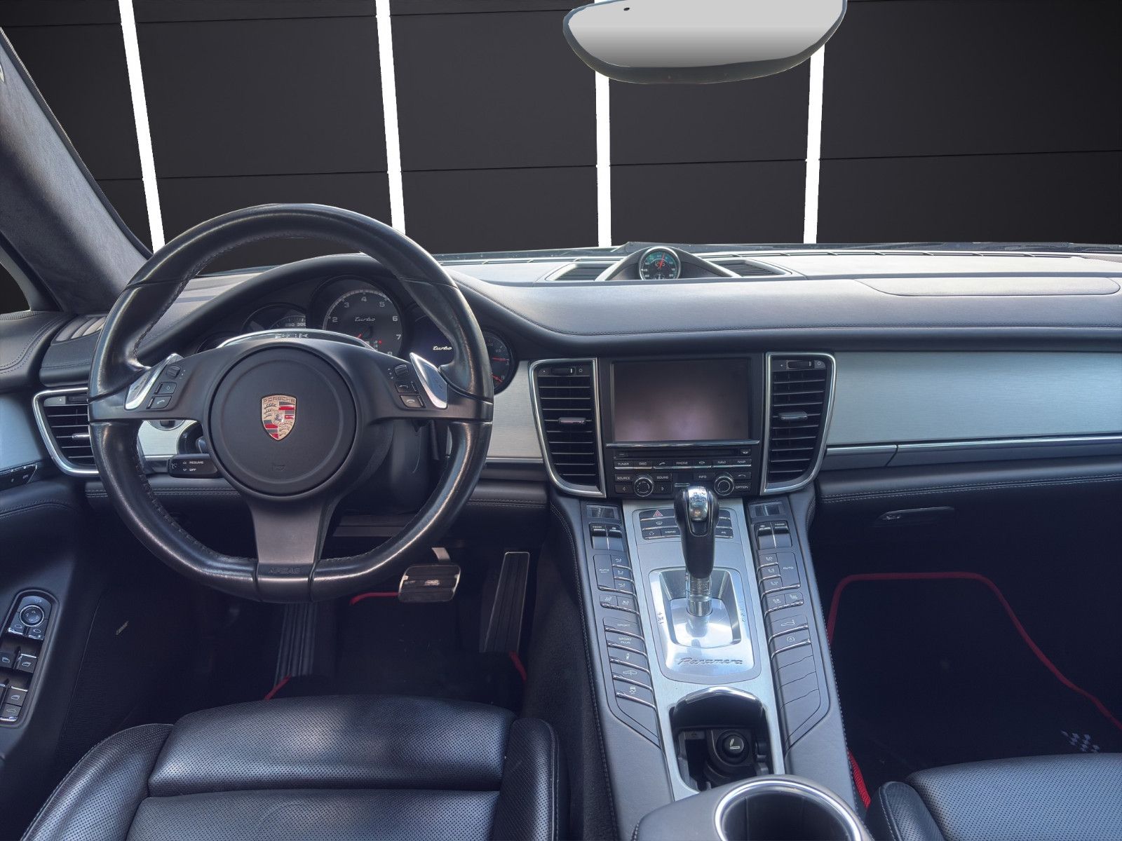 Fahrzeugabbildung Porsche Panamera Turbo/Sport-Chrono/Schiebedach/Memory