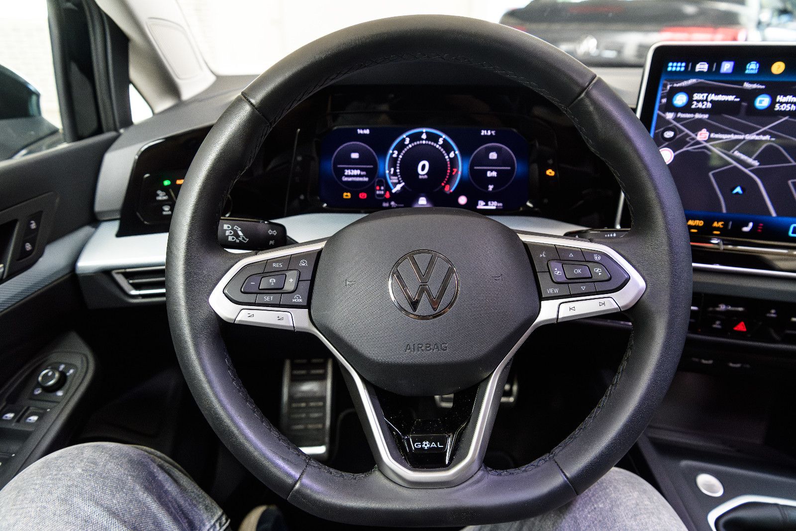 Fahrzeugabbildung Volkswagen Golf VIII Lim. 1.5 TSI Goal +AHK+GJR+KAM+NAVI
