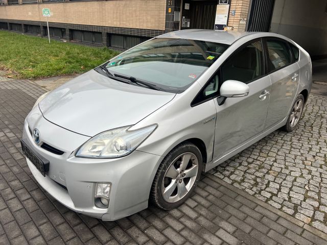 Toyota Prius 1.8-l-VVT-i Life