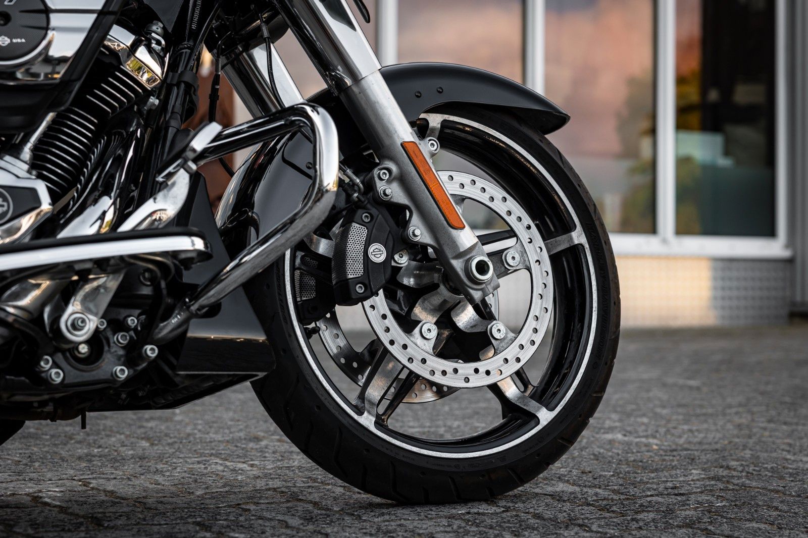 Fahrzeugabbildung Harley-Davidson Street Glide FLHX MY24 117cui- Kesstech