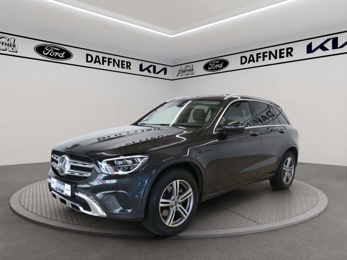 Fahrzeugabbildung Mercedes-Benz GLC 200 4Matic e. Heckklappe AHK Navi LED