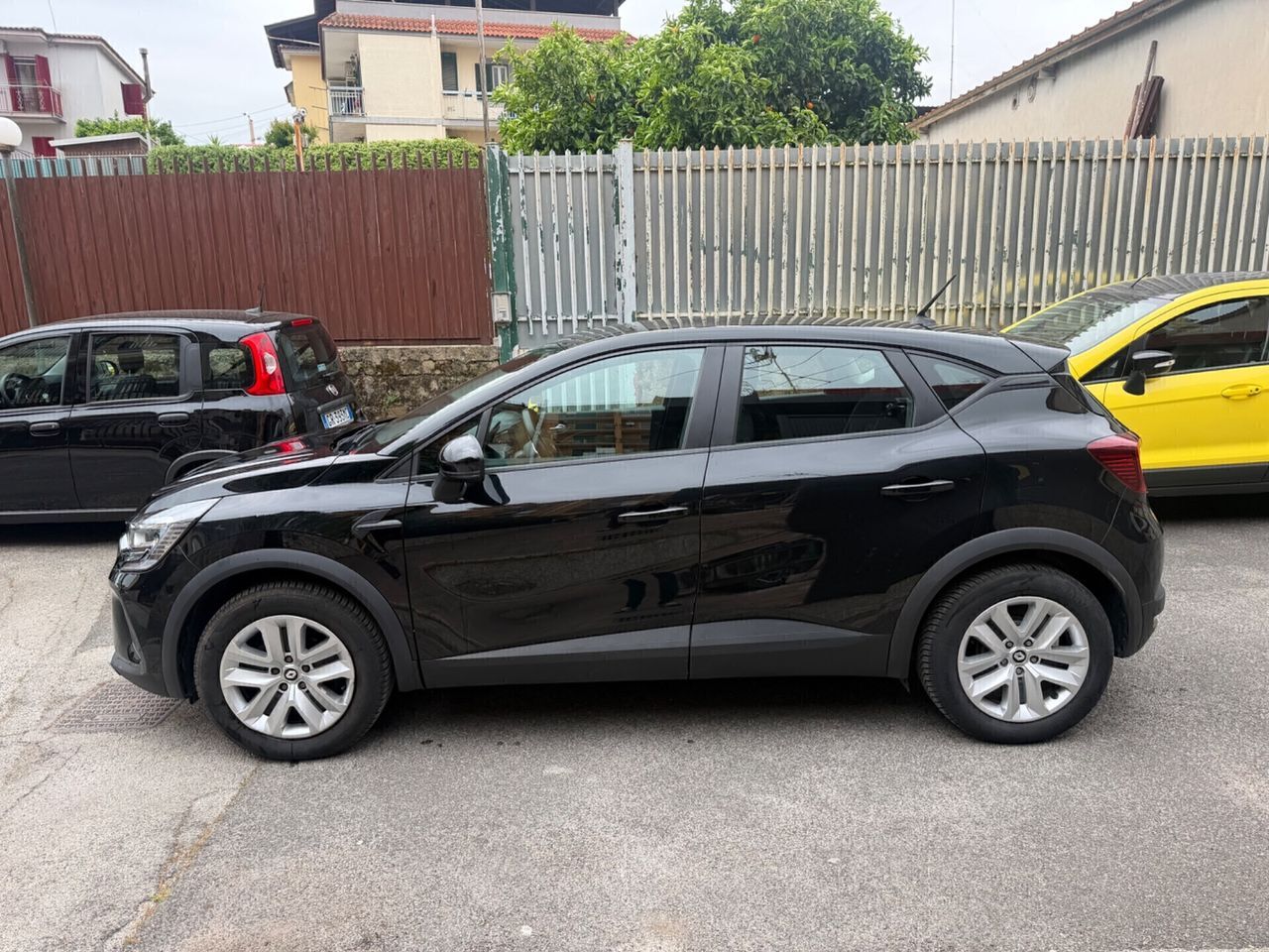 Other Renault Captur Mild Hybrid 140 CV Techno imagem 2