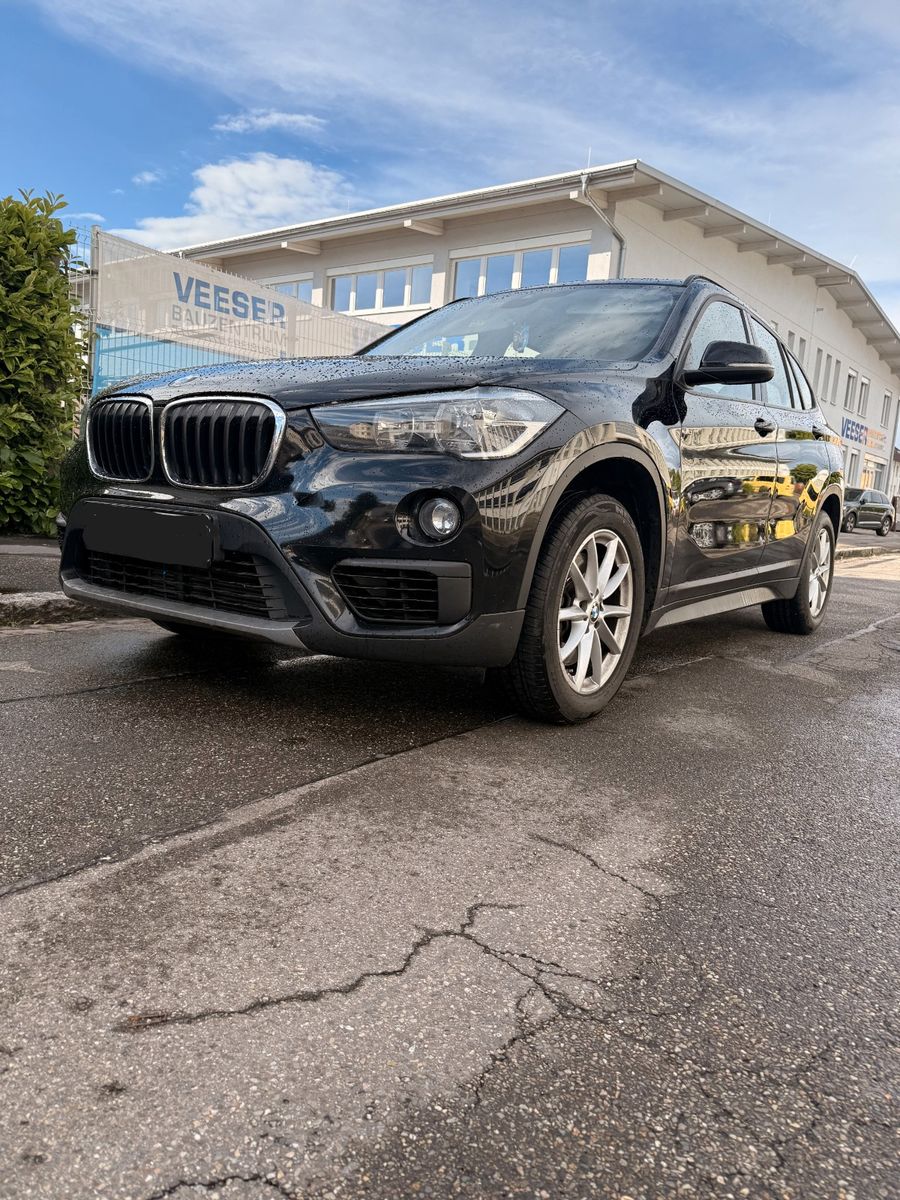 BMW X1 sDrive20i Advantage *AT*KLIMA*AHK*PANO*