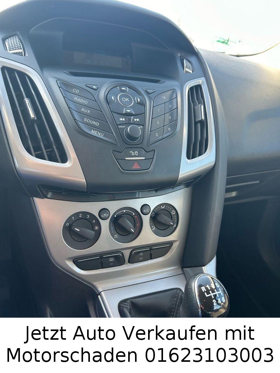 Ford Focus 2013 — photo 11