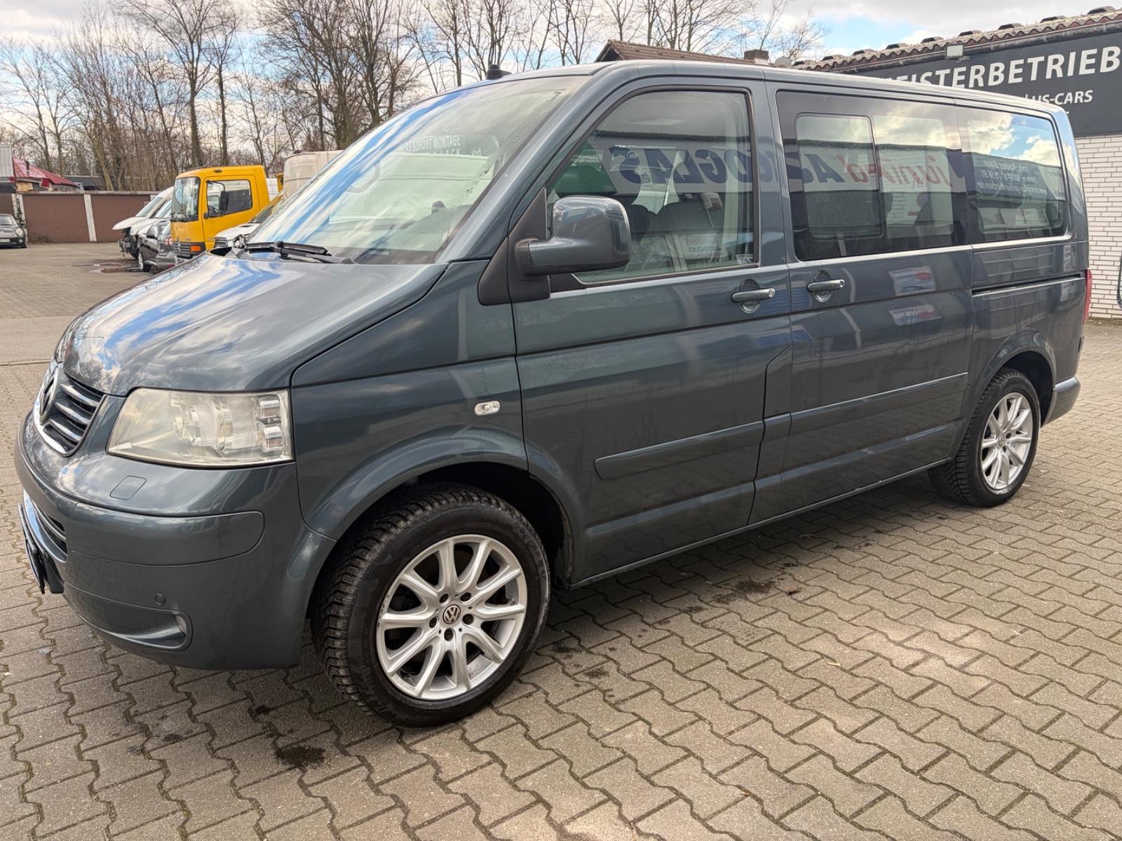 Volkswagen T5 Transporter Bus Multivan Highline 4Motion