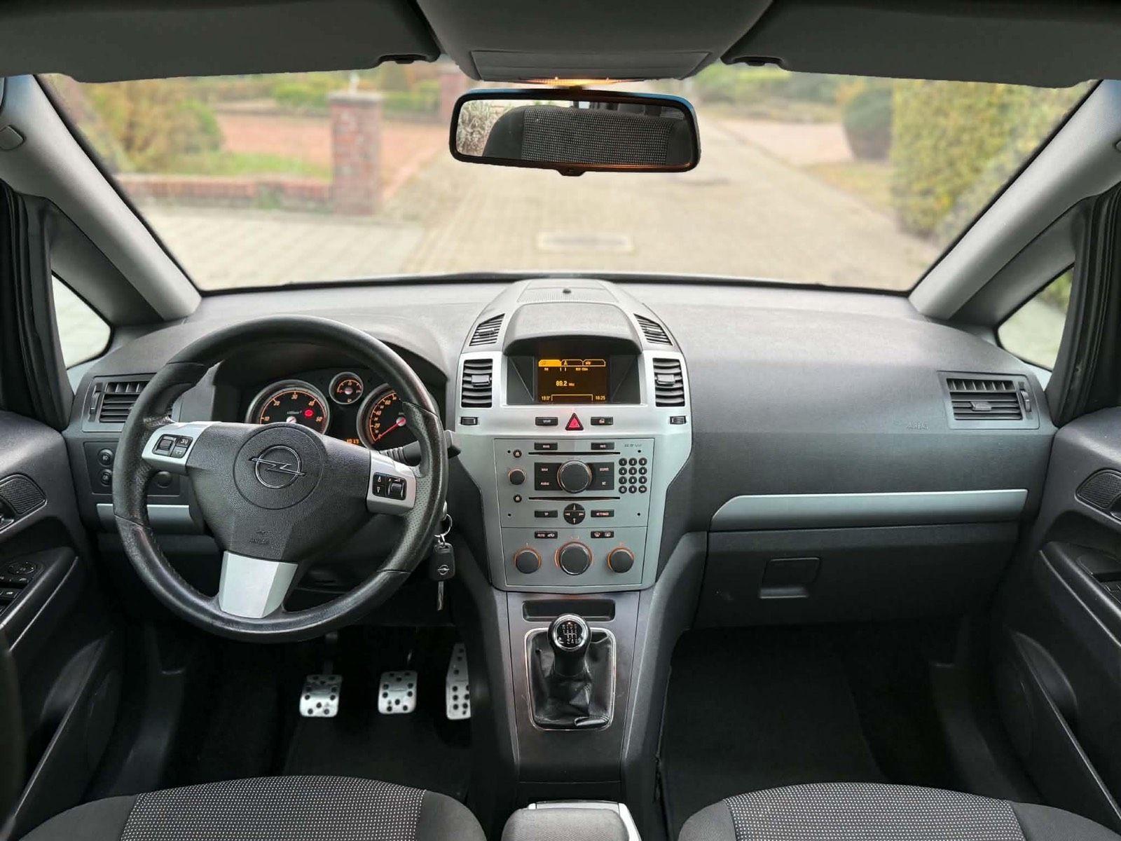 Opel Zafira 2009 — photo 9