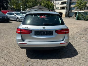 Mercedes E 220 - 8