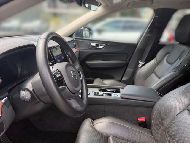 Volvo XC60 Ultimate Bright AWD*AHK*4C*