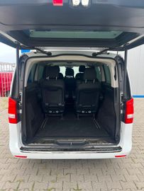 Mercedes V 220 - 10