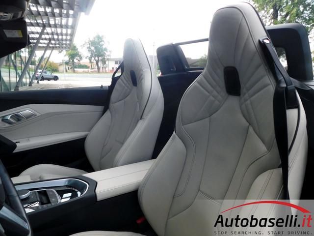 BMW Z4 CABRIO SDRIVE20I MSPORT AUTOMATICA 197CV imagem 3