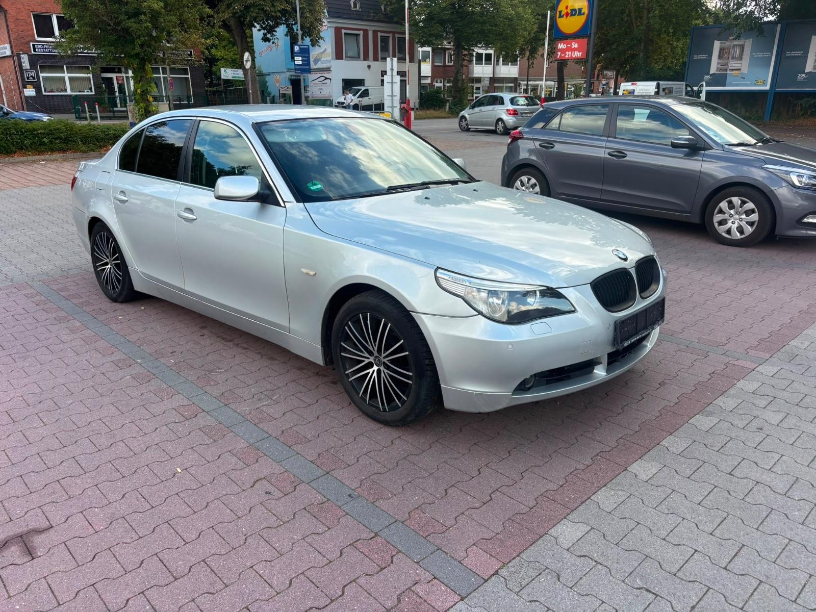 BMW 520i A