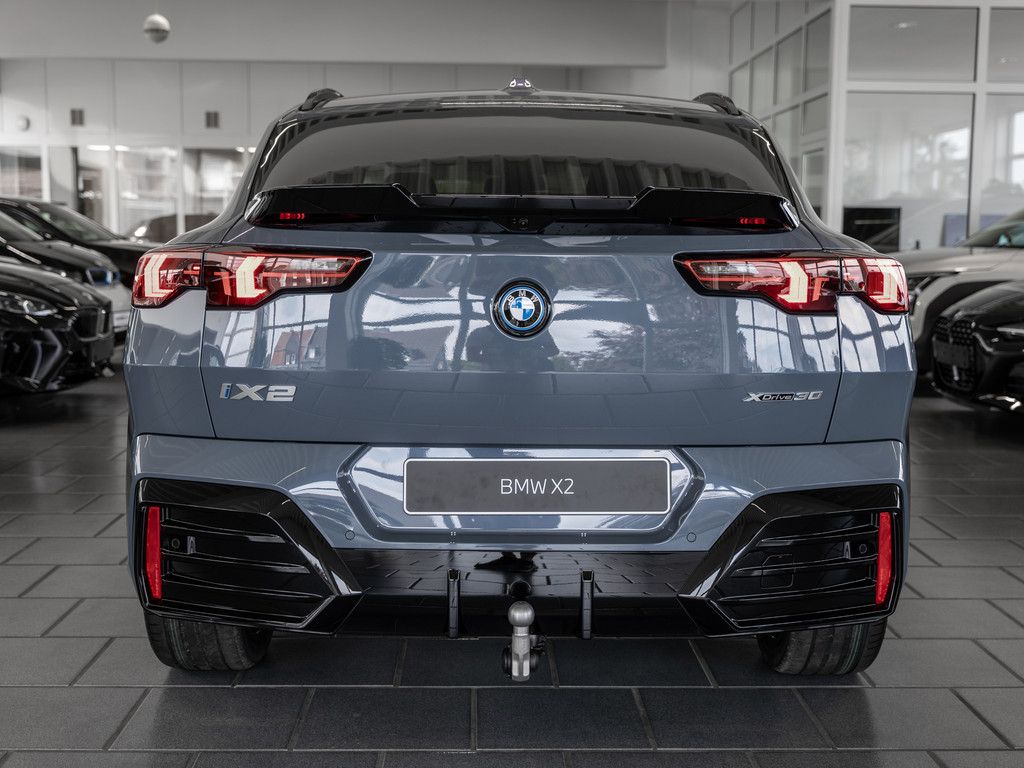 BMW iX2 - Bild 6