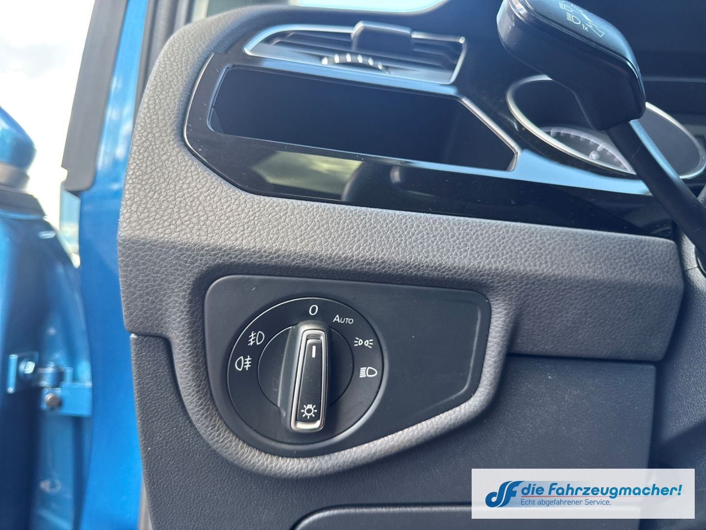 Fahrzeugabbildung Volkswagen Touran Highline 2,0TDi Pano *EXPORT