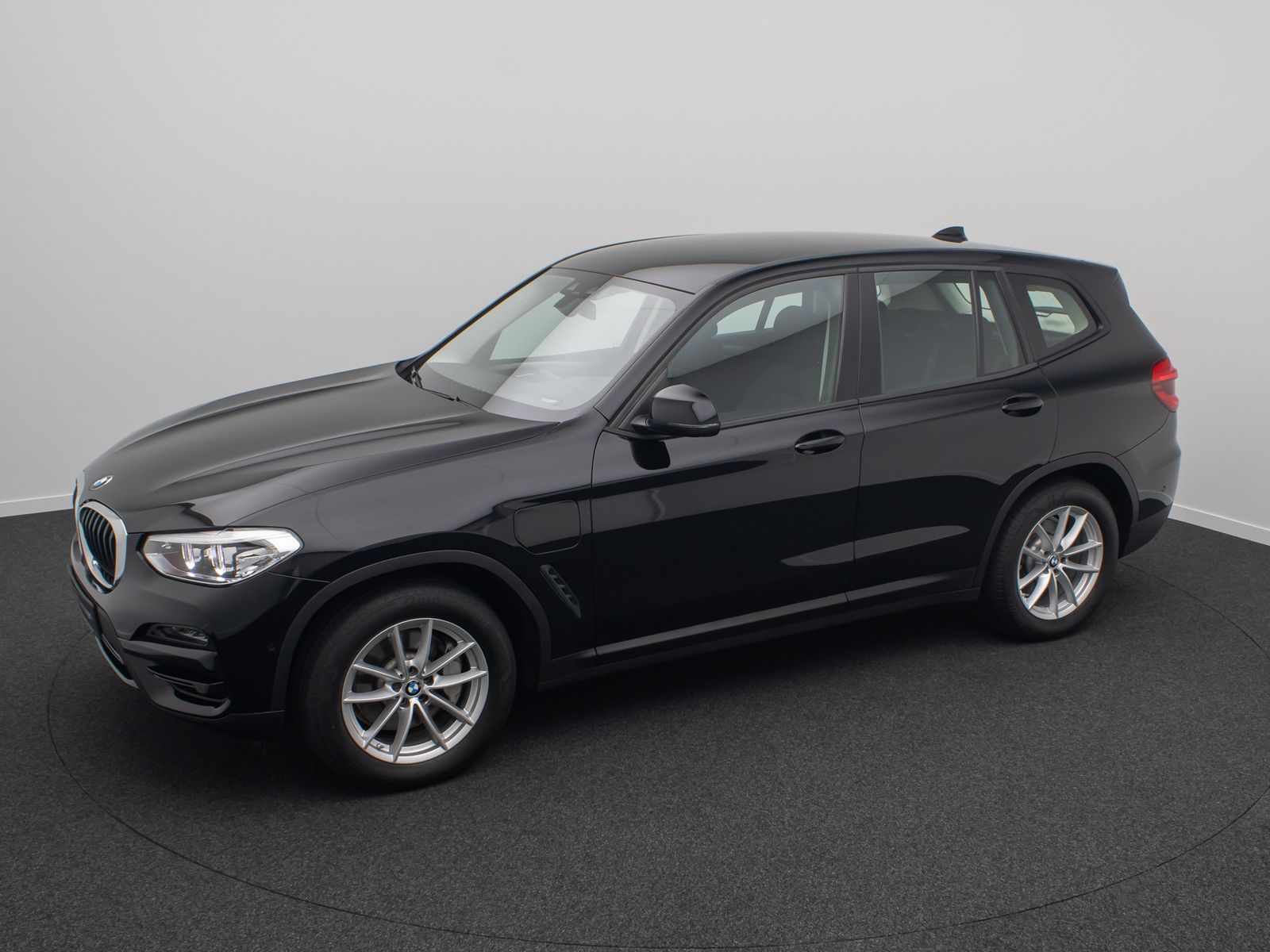 Fahrzeugabbildung BMW X3 xD30e Kamera HUD DAB Komfort Sport LED 18Zoll
