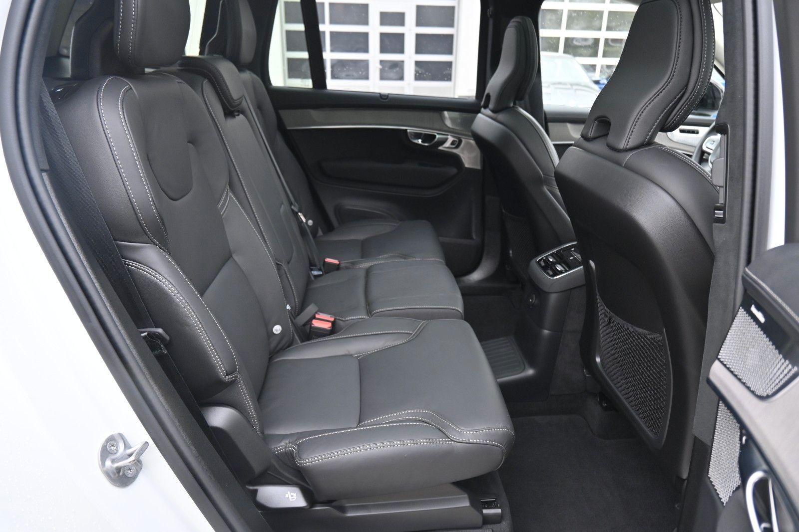 Fahrzeugabbildung Volvo XC90 T8 AWD Ultra Dark*STDHZG*360°*LUFT*B&W*ACC