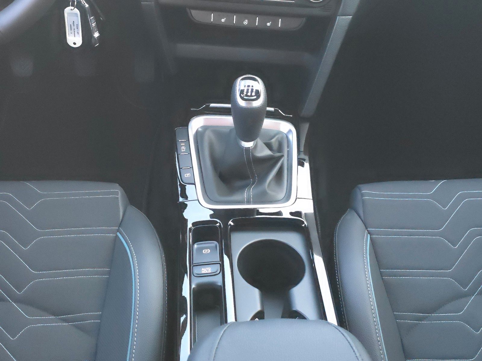 Fahrzeugabbildung Kia Ceed_5 1.0T 100 Nightline STD Navi Kamera