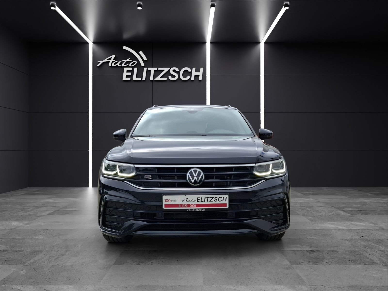 Fahrzeugabbildung Volkswagen Tiguan TDI R-Line DSG 4M Matrix AHK Navi AID ACC