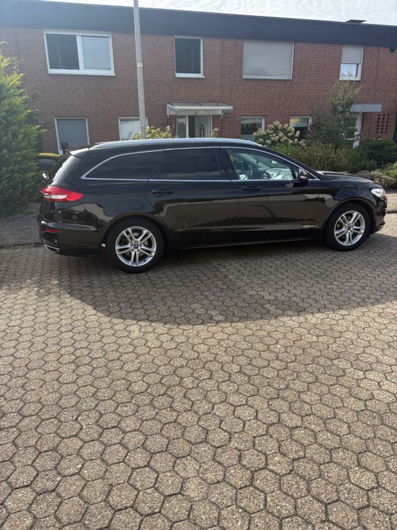 Image of Ford Mondeo