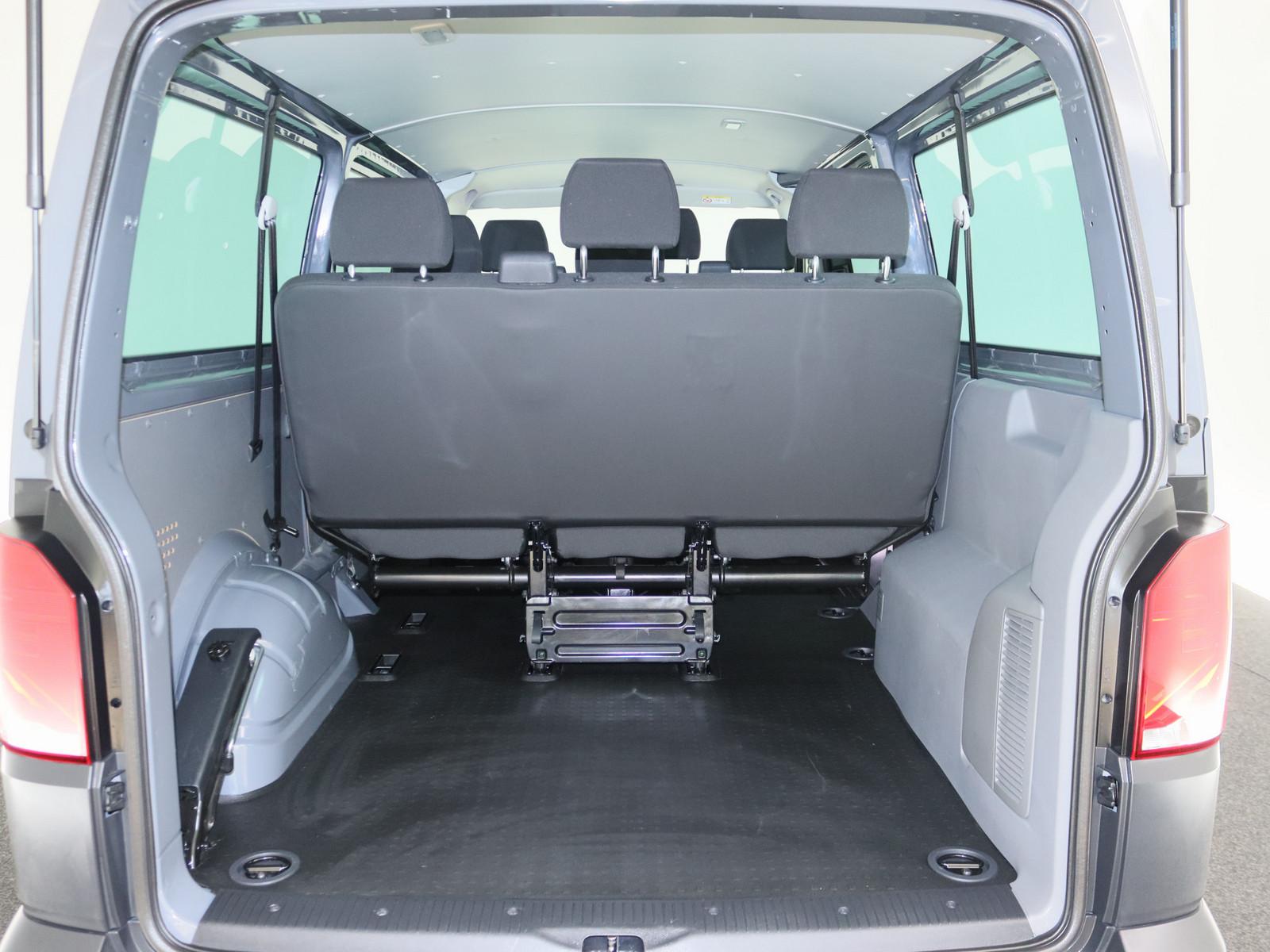 Volkswagen T6.1 Transporter Kombi 2.0 TDI lang FWD PDC