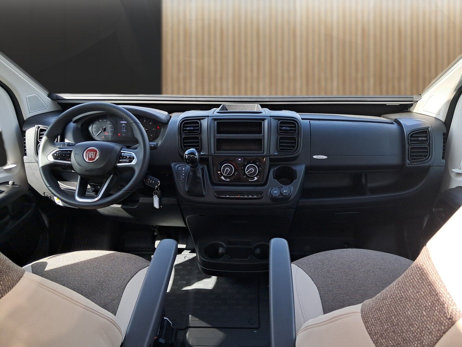 Fahrzeugabbildung Karmann Davis Lifestyle DA 590 LS Panorama + Automatik