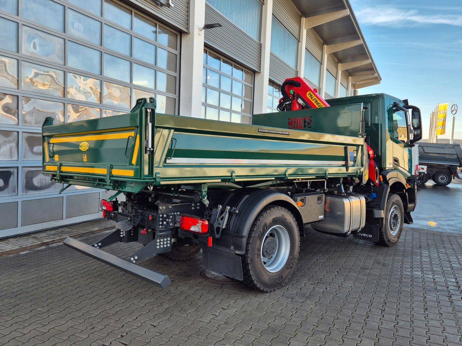 Fahrzeugabbildung Iveco AD200X40/P HR OFF 4x2 Palfinger PK 12.501 FunK