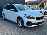 BMW 216i Gran Tourer Sport Line /8fachBer/AHK/Kamera - BMW 216 Gran Tourer mit Benzin-Antrieb