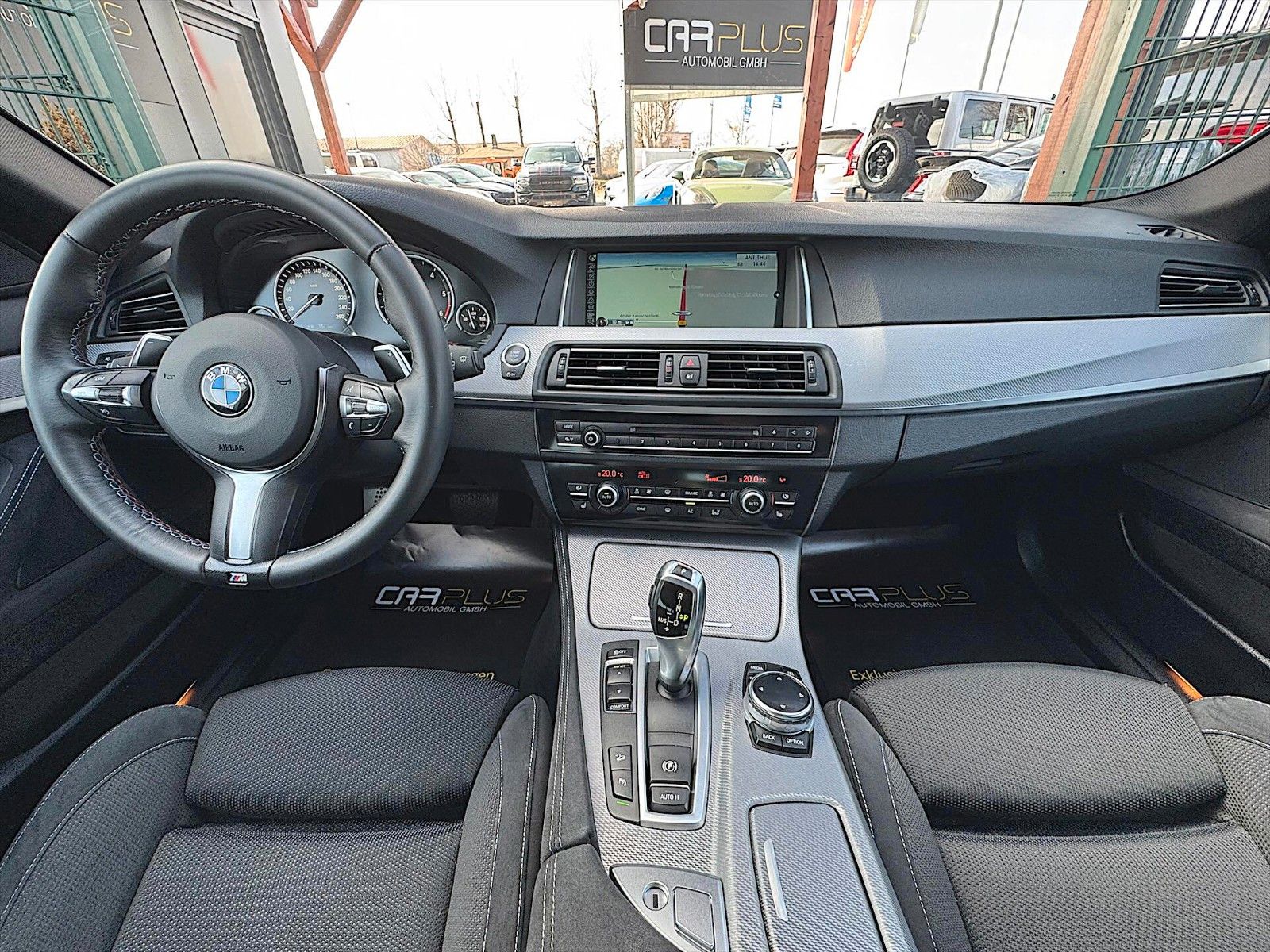 Fahrzeugabbildung BMW 520d xDrive M-Sport Shadow *LED*Head Up*Kamera*