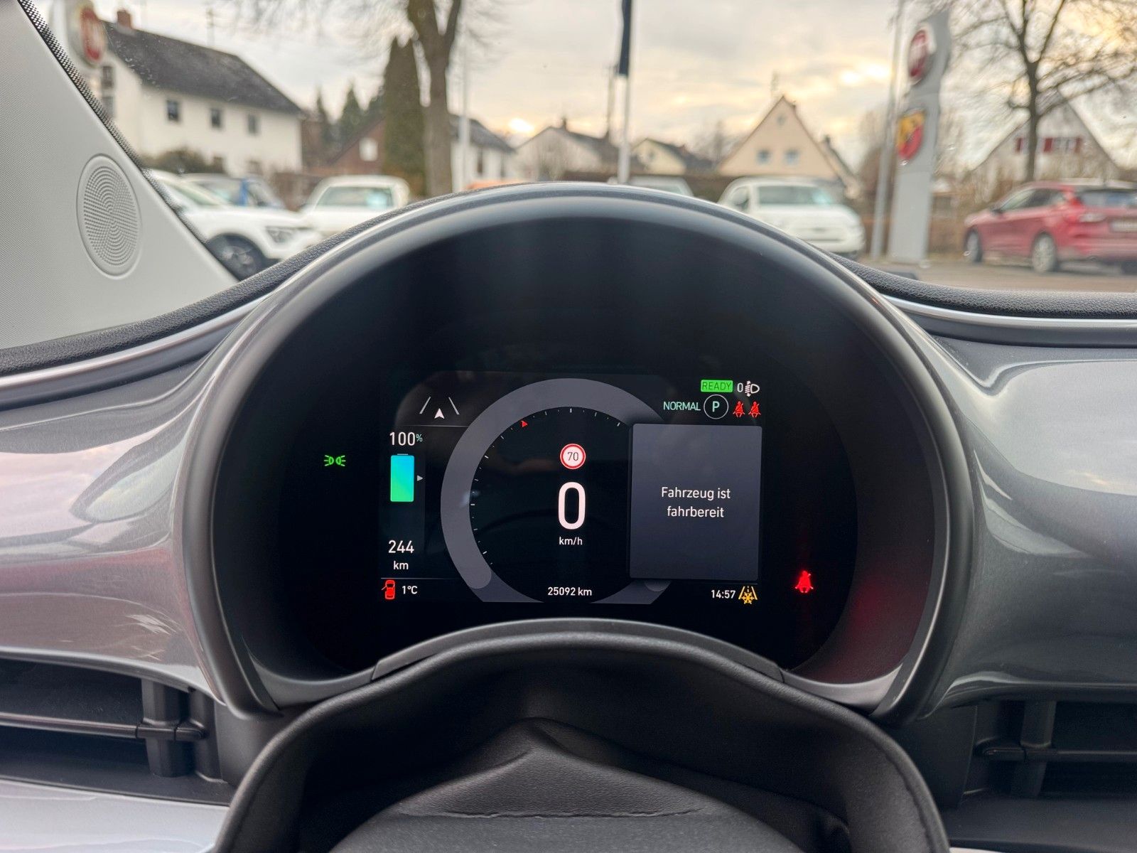 Fahrzeugabbildung Fiat 500e ICON NAVI KAMERA SITZHEIZUNG CARPLAY GLASDA