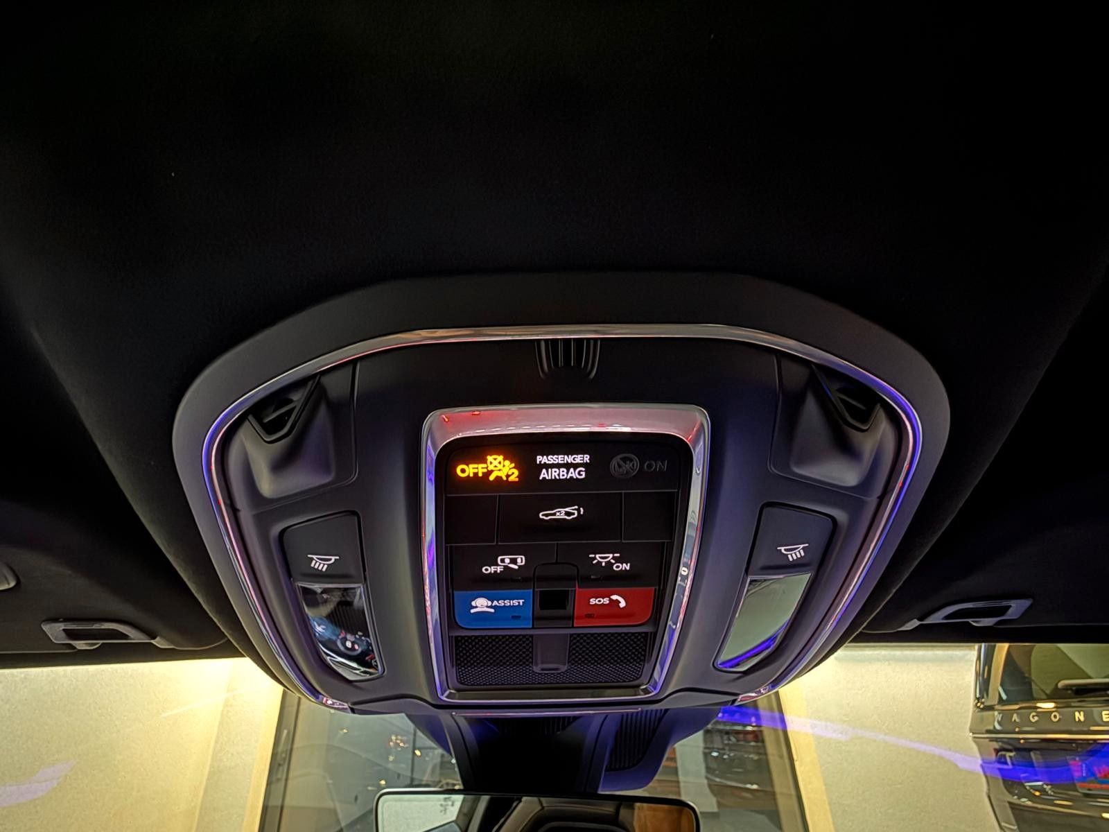Fahrzeugabbildung Dodge CHARGER 4DR -LAUNCH EDITION-SIXPACK-CARBON-AWD