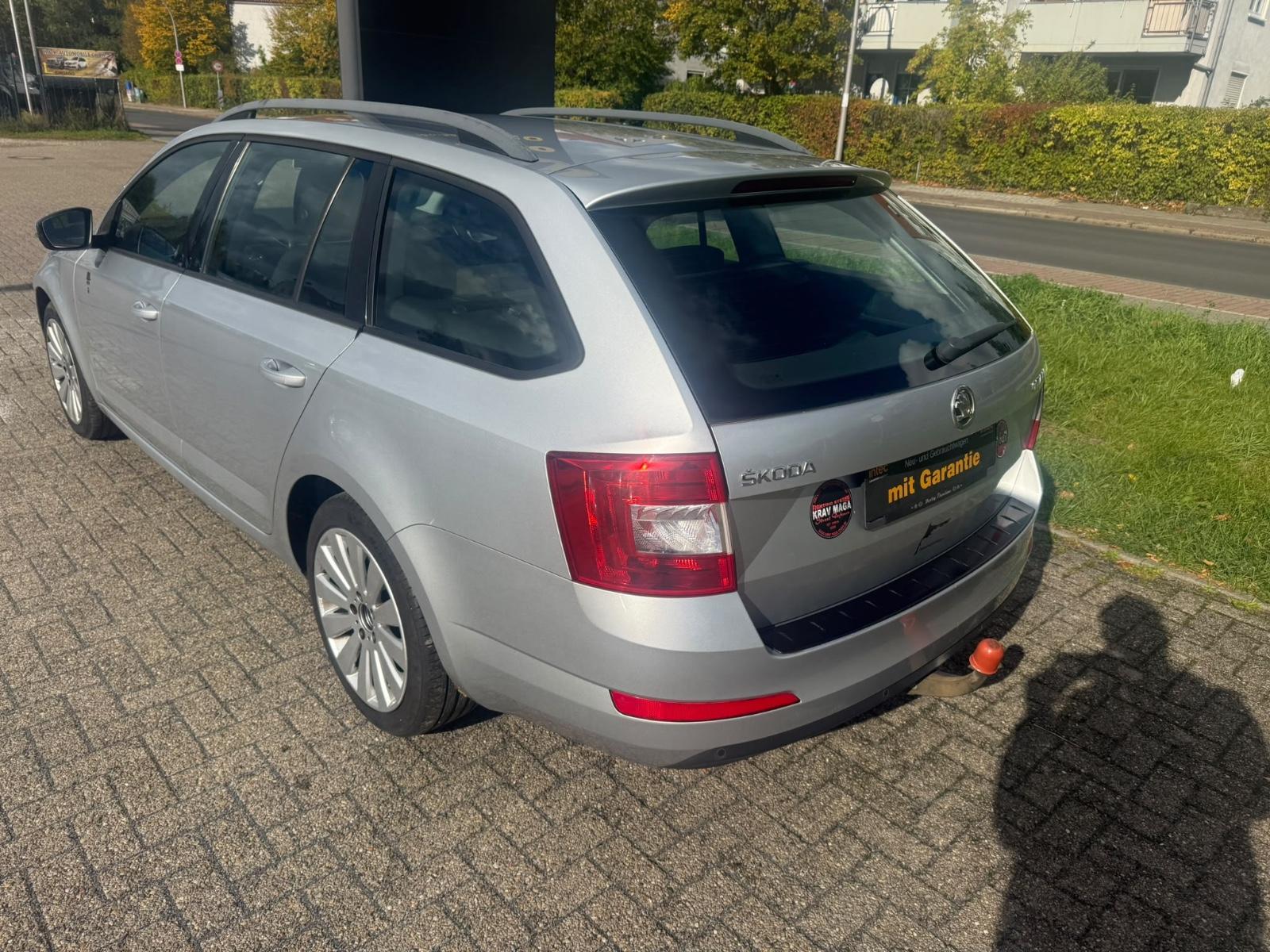 Skoda Octavia 2013 — фото 10