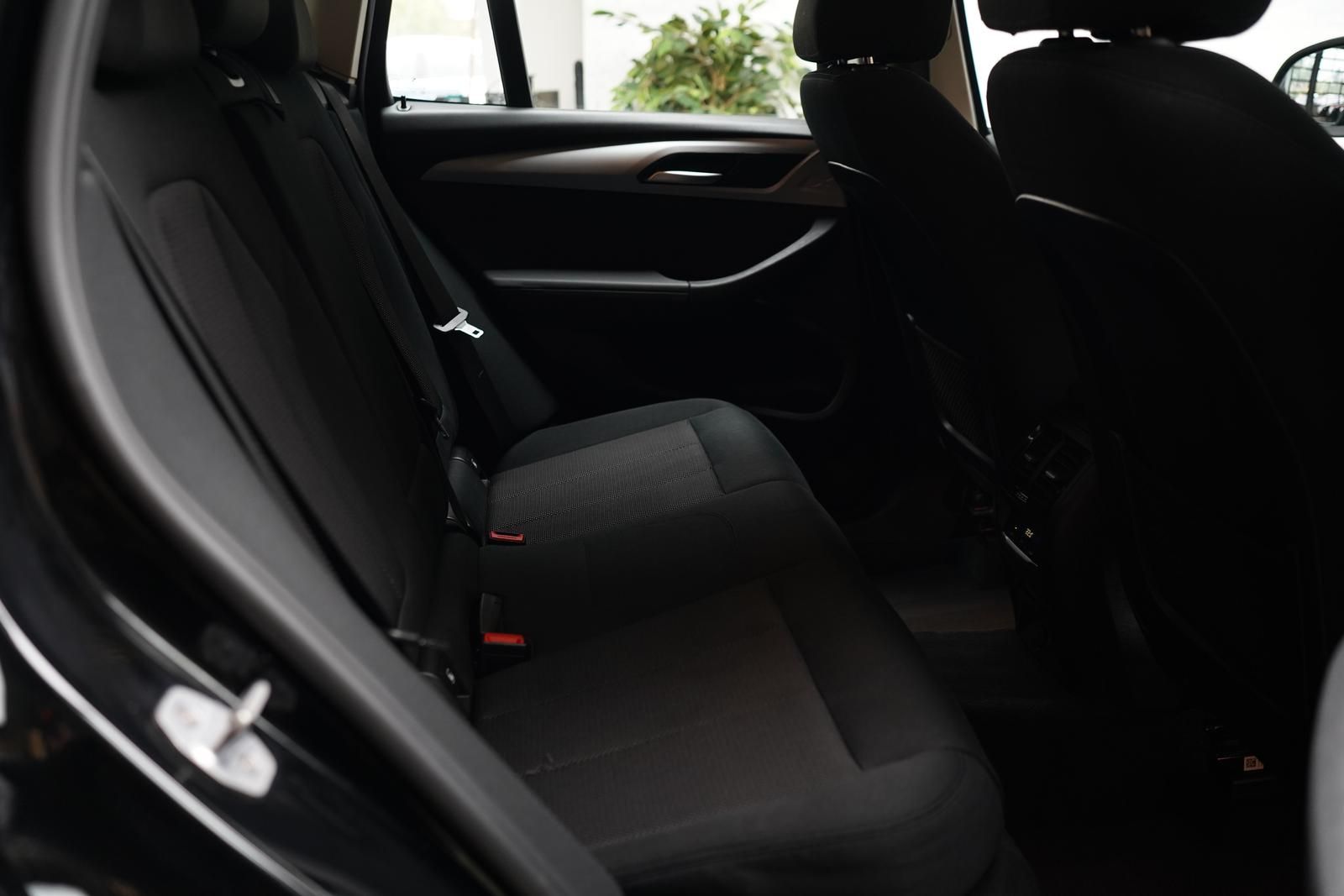 BMW X3 xDrive 20i | Business | LED | Navi | Kamera foto 23