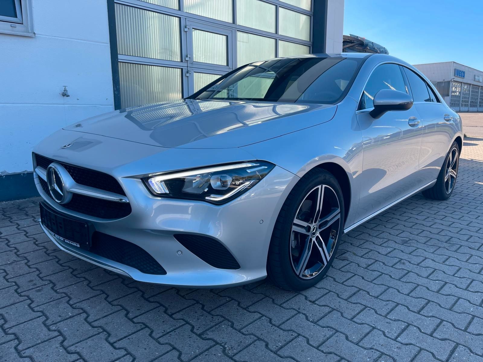 Mercedes-Benz CLA 200d Coupé 1HD NAVI PDC S-HEFT LED Hifi