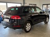 Volkswagen Touareg V6 TDI Bi-Xenon/PDC/Navi/SHZ/Temp - : Allradantrieb, Geländewagen