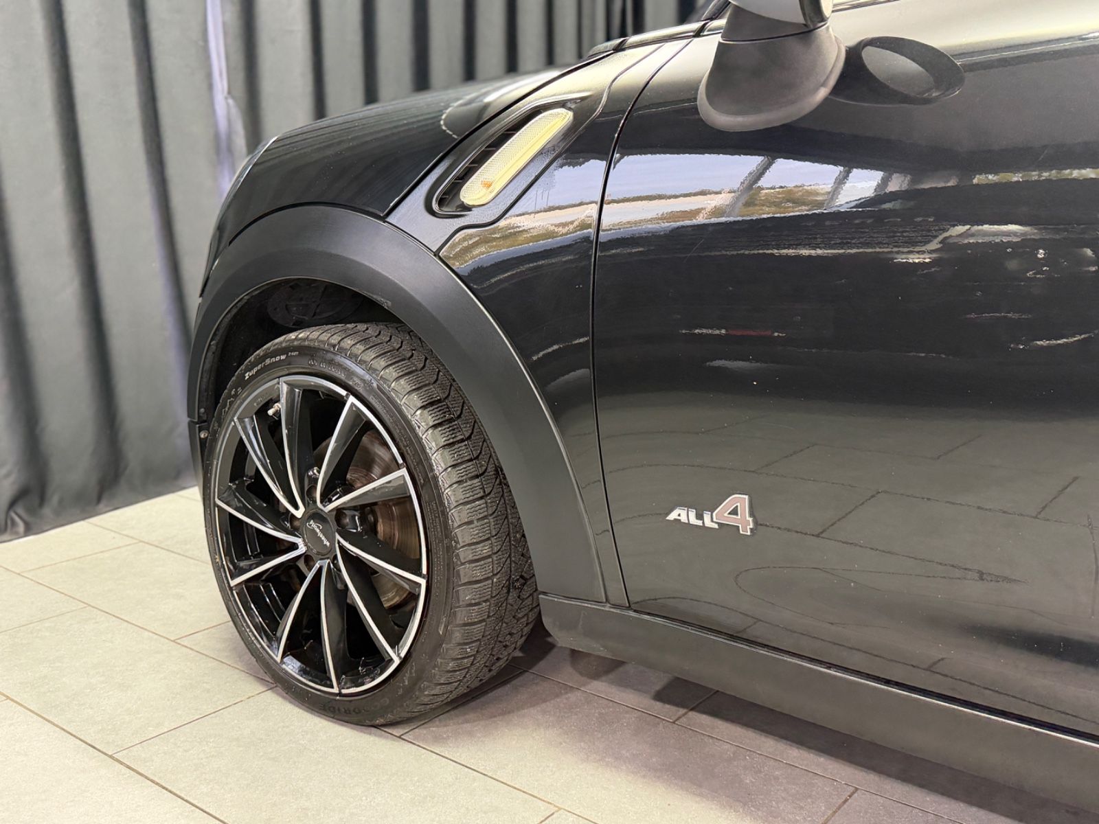 Fahrzeugabbildung MINI COOPER D Countryman Cooper D All4|PANO|NAVI|