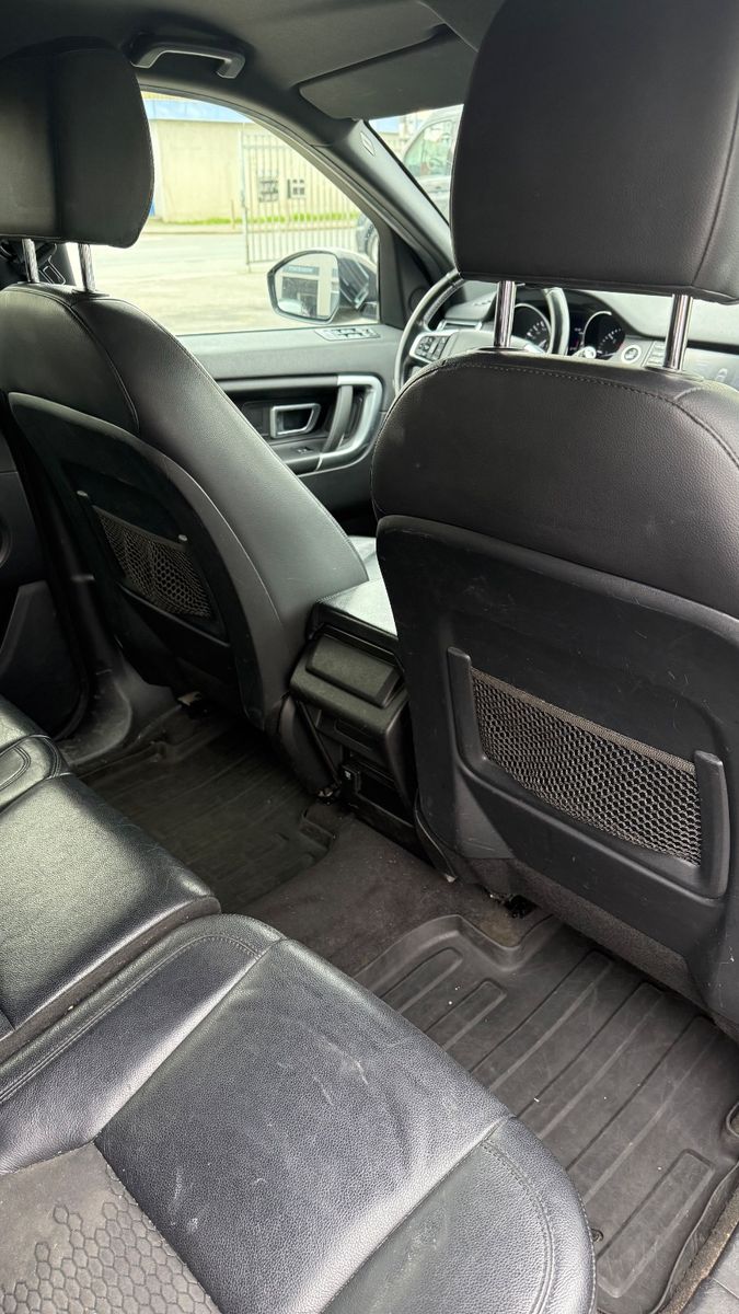 Fahrzeugabbildung Land Rover Discovery Sport SE AWD