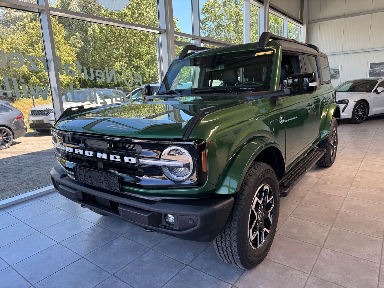 Fahrzeugabbildung Ford Bronco TG1 Outer Banks 4x4