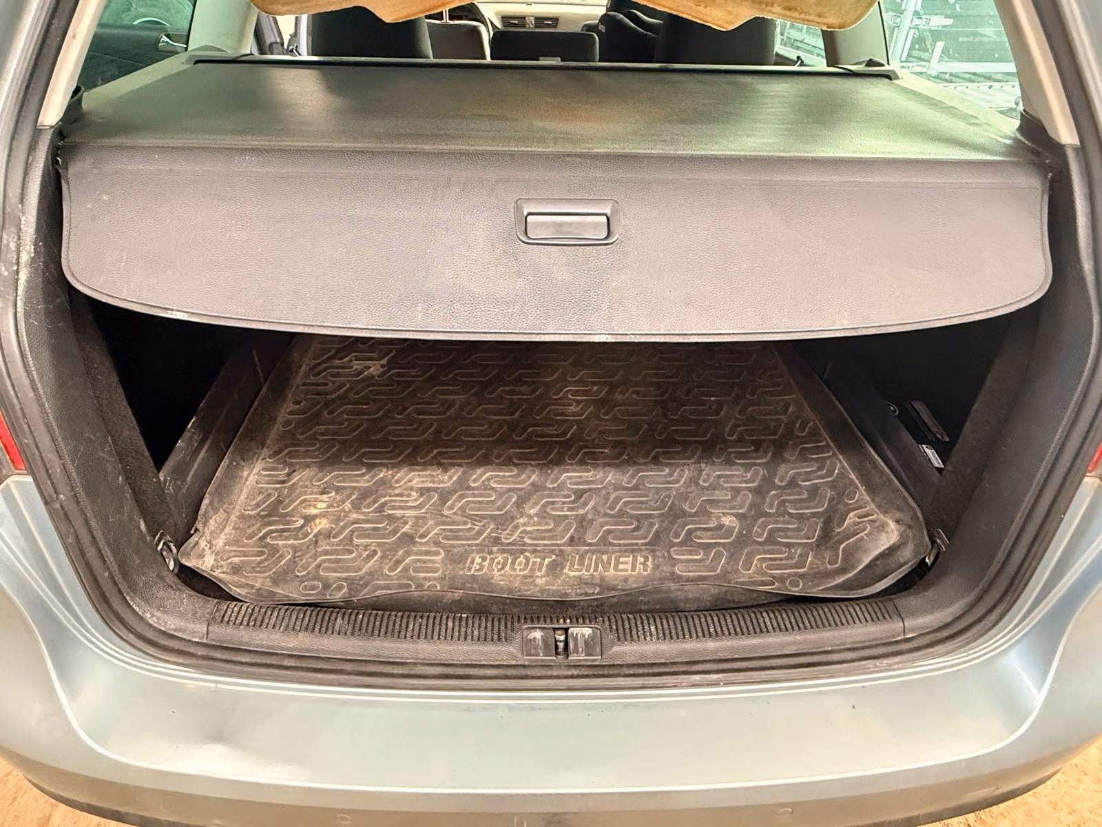 Volkswagen Passat 2009 — photo 11