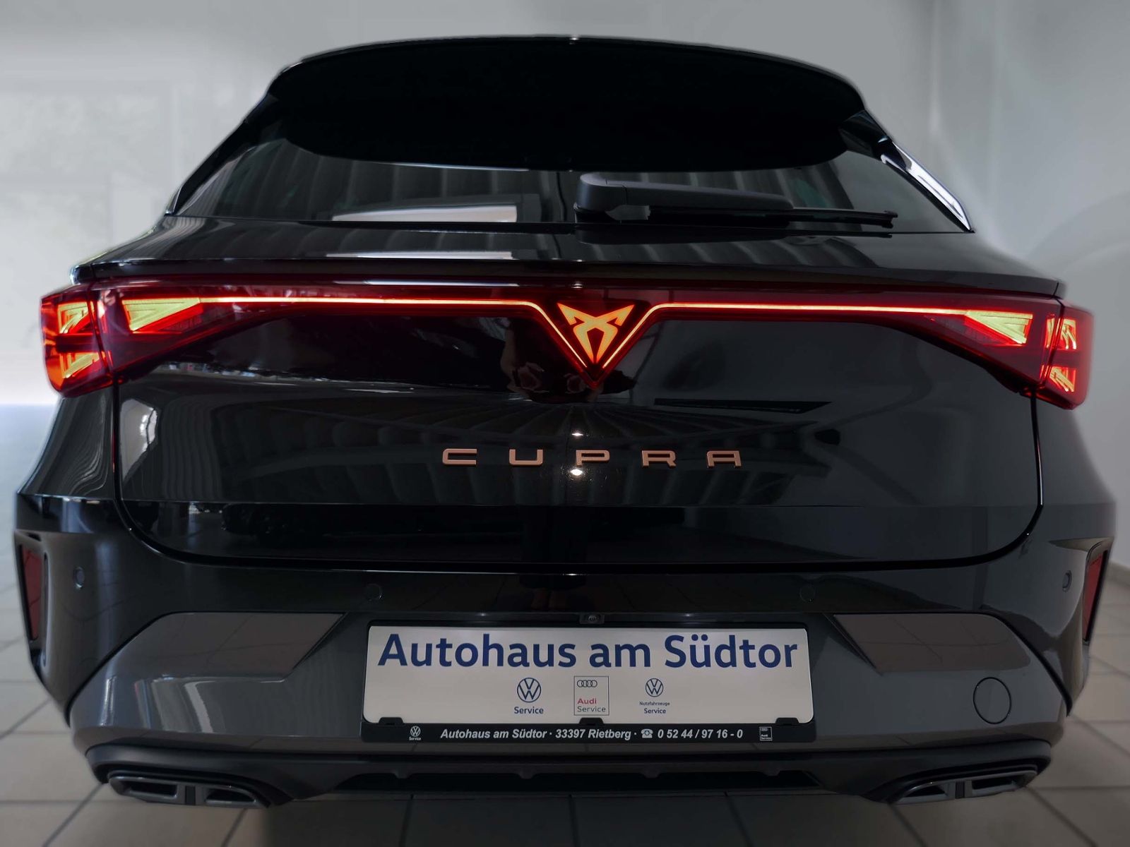 Fahrzeugabbildung CUPRA Leon SP 1.5 eTSI | LED RFK ACC Navi